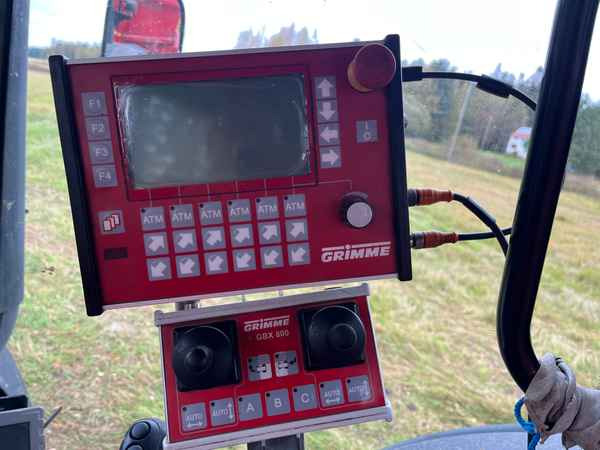 Grimme SE 75-55-UB - Cosechadora: foto 3 Grimme SE 75-55-UB - Cosechadora: foto 3