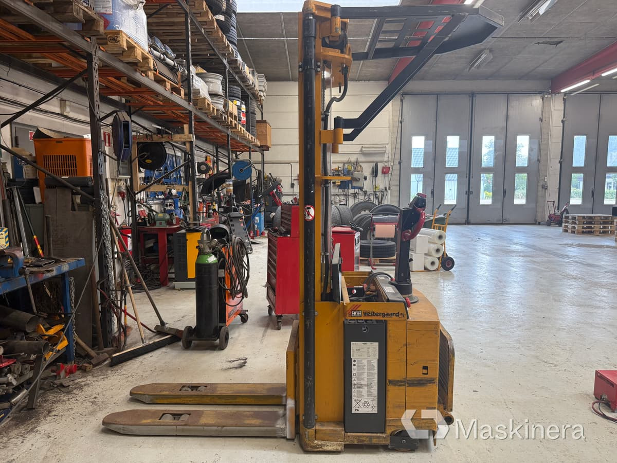 BV S12i - FFTL Ståstaplare BV S12i - Apilador: foto 2 BV S12i - FFTL Ståstaplare BV S12i - Apilador: foto 2