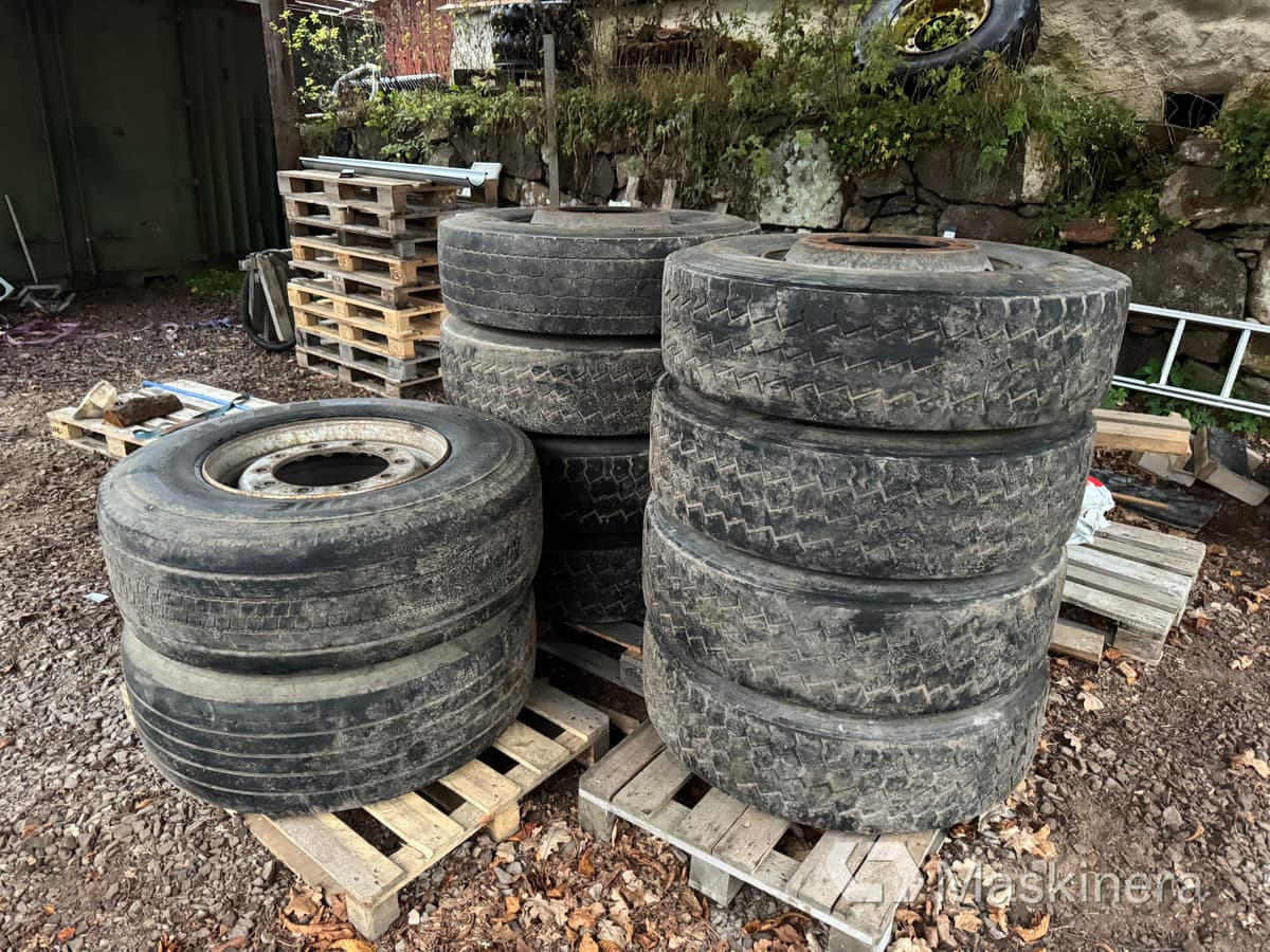 Bridgestone, Michelin & Dunlop Däck 2st 385/65R22.5 & 8st 315/80R22.5 - Neumático: foto 1 Bridgestone, Michelin & Dunlop Däck 2st 385/65R22.5 & 8st 315/80R22.5 - Neumático: foto 1