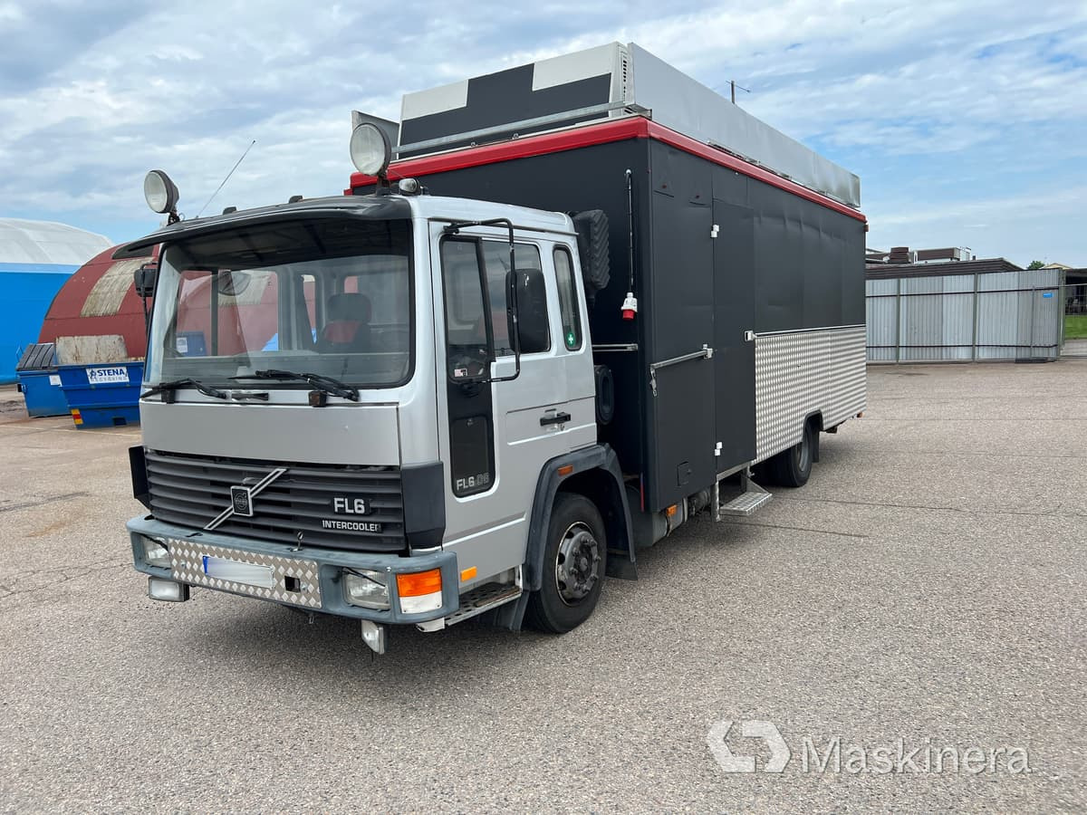 Foodtruck Volvo FL611 4X2 - Camión tienda: foto 1 Foodtruck Volvo FL611 4X2 - Camión tienda: foto 1