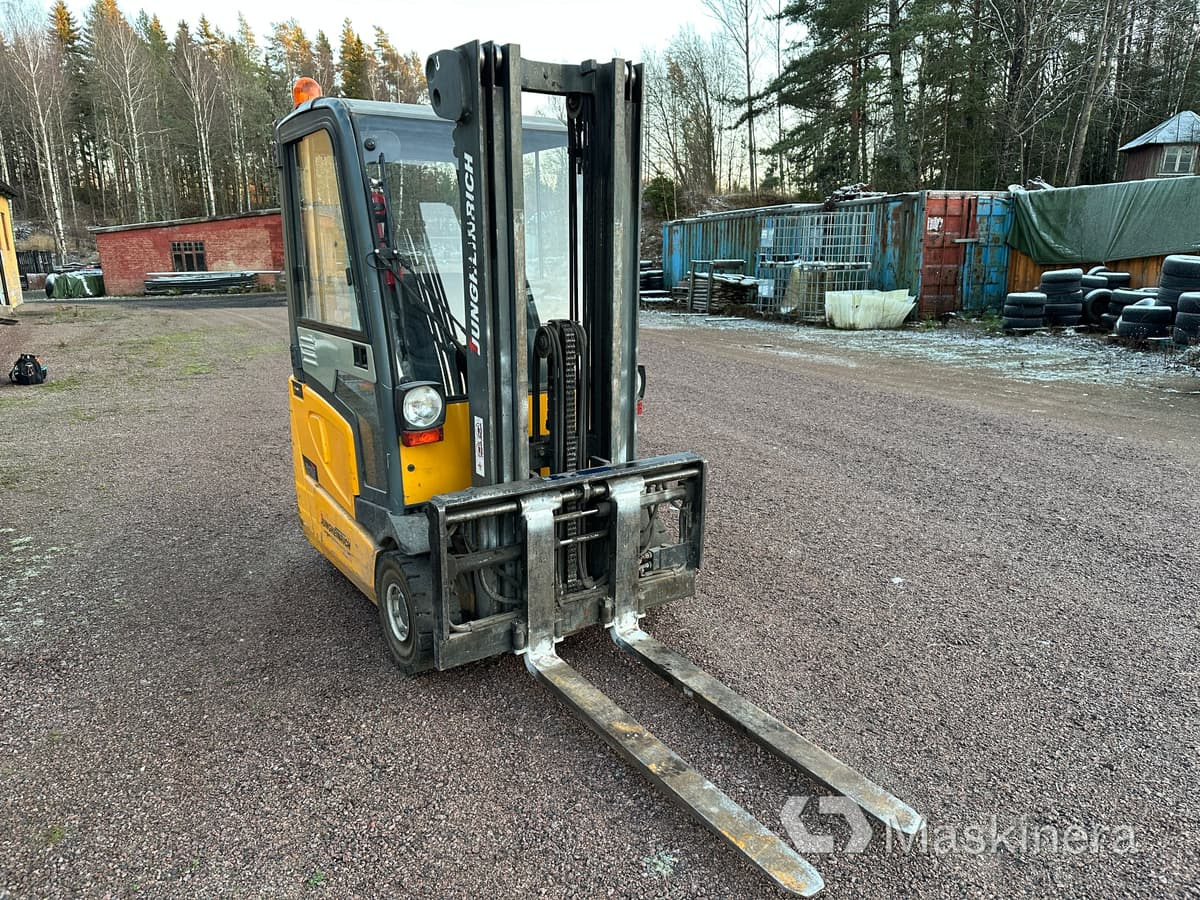 Carretilla elevadora eléctrica Gaffeltruck Eltruck Jungheinrich EFG-DF: foto 10 Carretilla elevadora eléctrica Gaffeltruck Eltruck Jungheinrich EFG-DF: foto 10