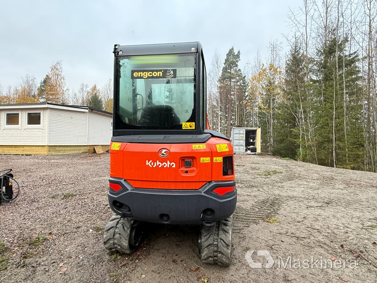 Grävmaskin Kubota KX027-4 med flera redskap - Excavadora de cadenas: foto 5 Grävmaskin Kubota KX027-4 med flera redskap - Excavadora de cadenas: foto 5