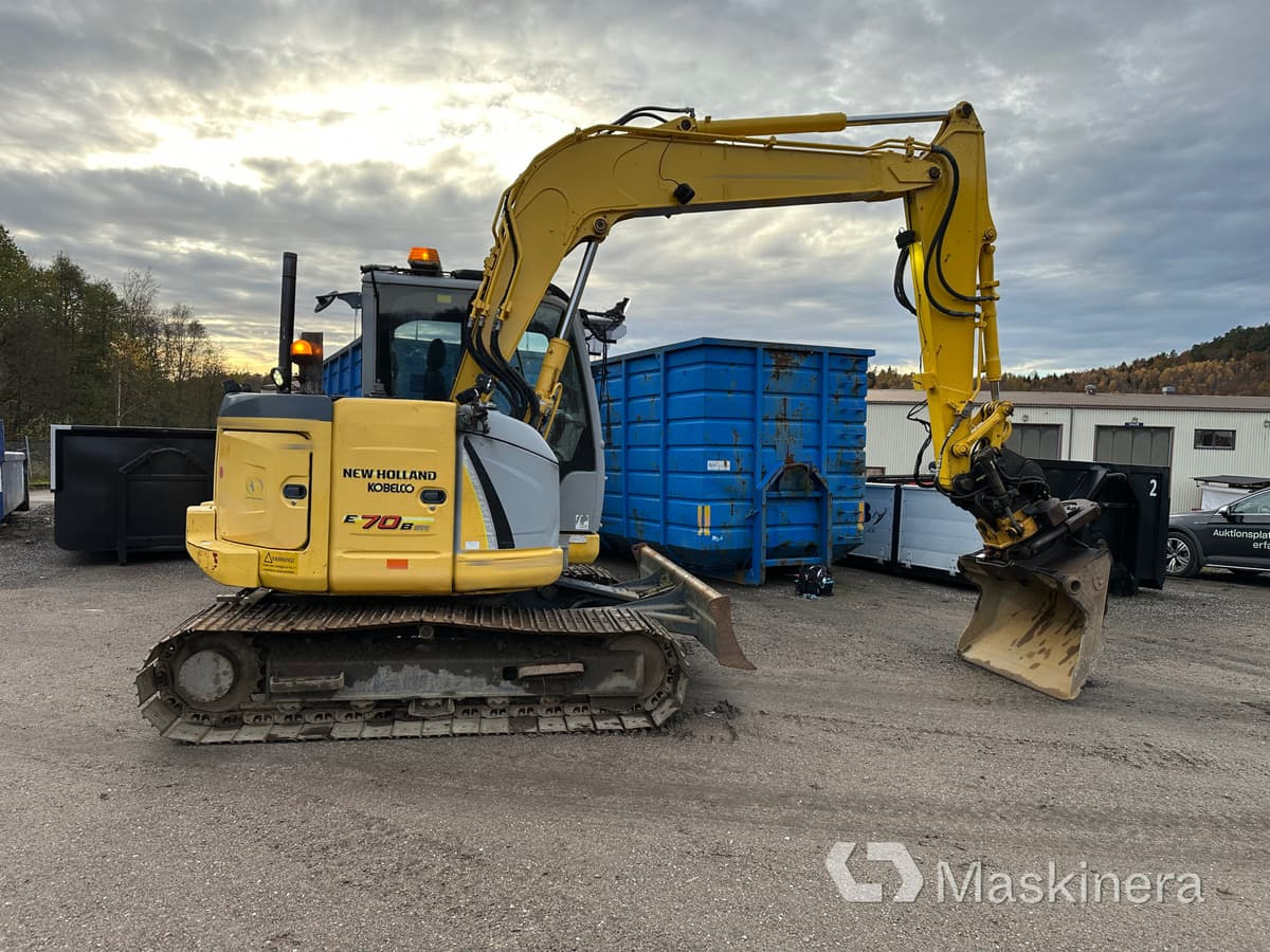 Excavadora de cadenas Grävmaskin New Holland Kobelco E70BSR-2: foto 10
