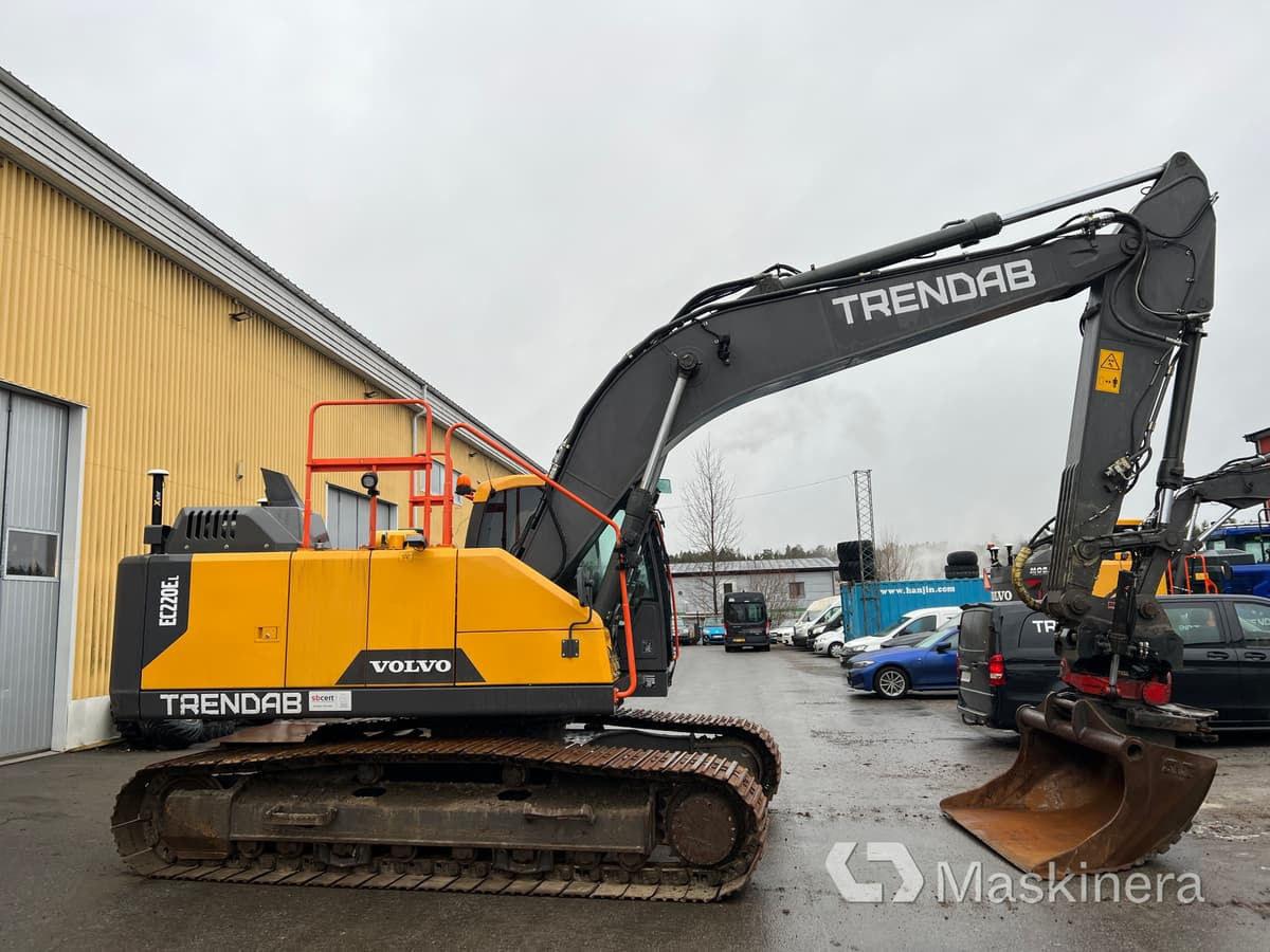 Grävmaskin Volvo EC220EL med tillbehör - Excavadora de cadenas: foto 4 Grävmaskin Volvo EC220EL med tillbehör - Excavadora de cadenas: foto 4