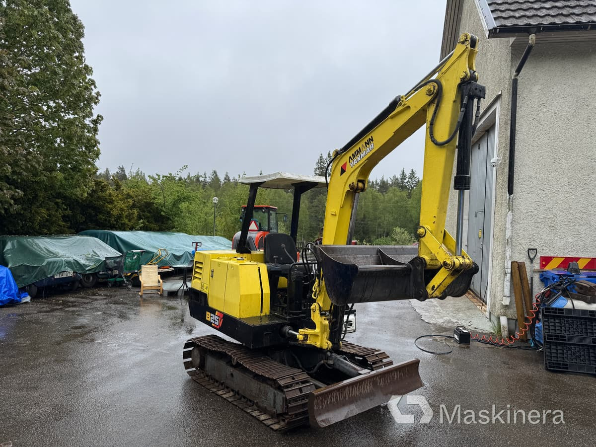 Grävmaskin Yanmar B25V med redskap & transportsläp - Excavadora de cadenas: foto 3 Grävmaskin Yanmar B25V med redskap & transportsläp - Excavadora de cadenas: foto 3