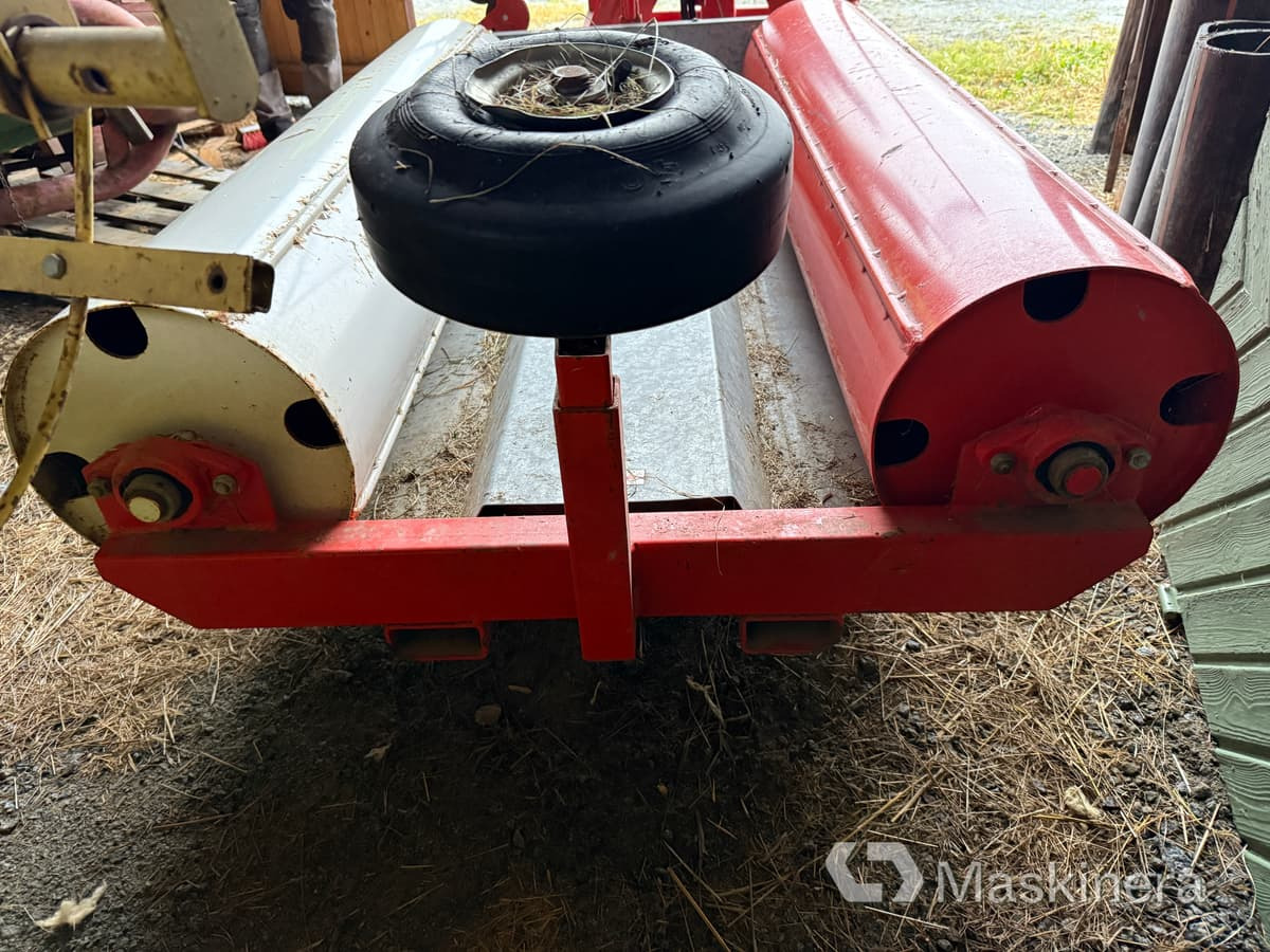 Inplastare Ysta Bale wrap 1600 med sidospakar - Encintadora de pacas: foto 5 Inplastare Ysta Bale wrap 1600 med sidospakar - Encintadora de pacas: foto 5