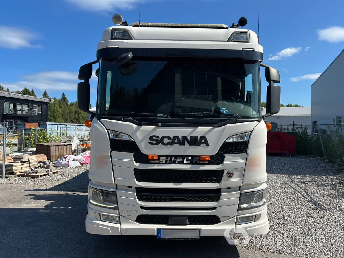 Kranväxlare Scania G450 8x4 med tillbehör - Camión multibasculante, Camión grúa: foto 2 Kranväxlare Scania G450 8x4 med tillbehör - Camión multibasculante, Camión grúa: foto 2