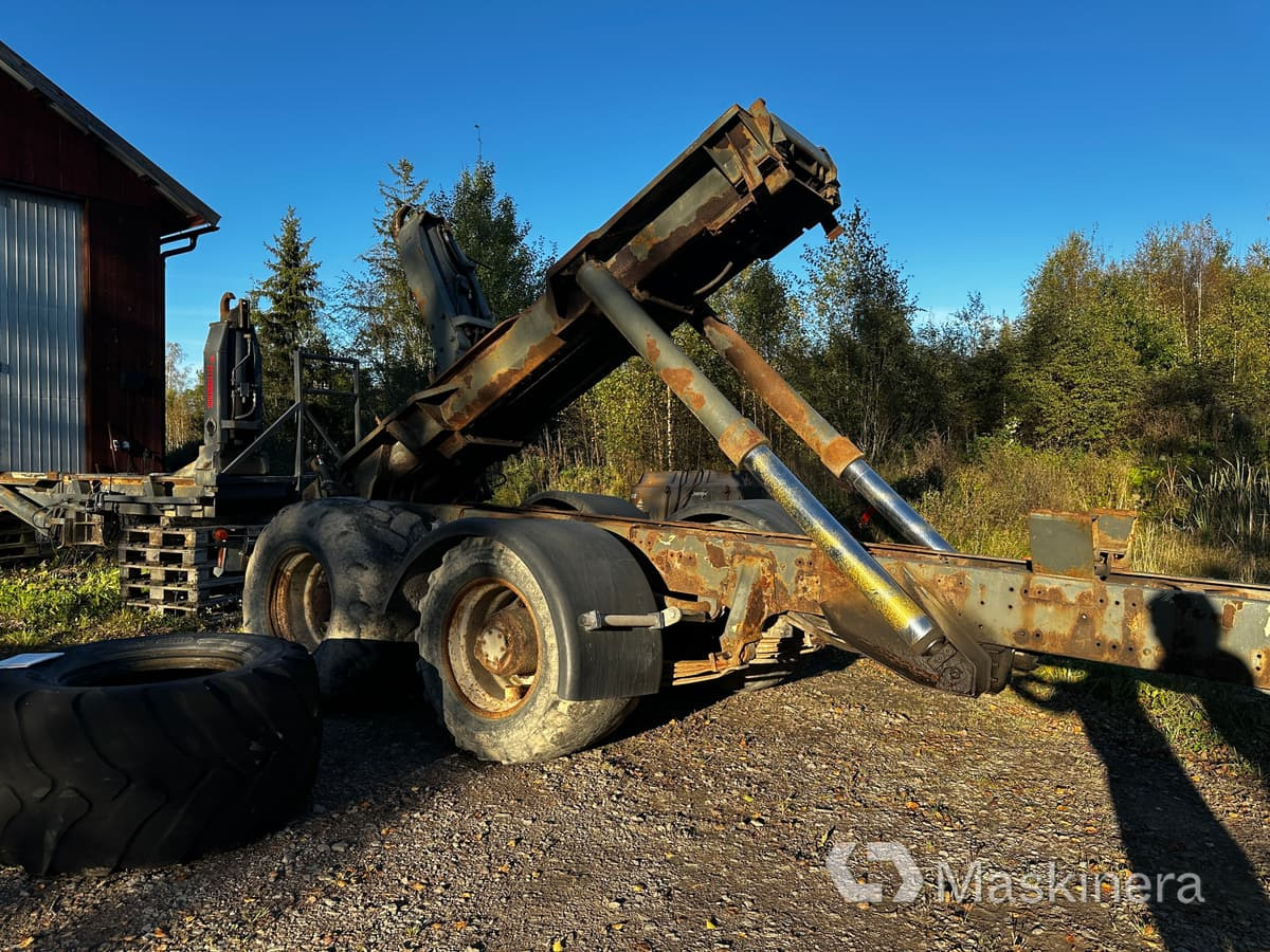 Livab kran Lastväxlarsläp Livab krok (Rep.Objekt) - Remolque multilift/ Portacontenedores de cadenas: foto 4 Livab kran Lastväxlarsläp Livab krok (Rep.Objekt) - Remolque multilift/ Portacontenedores de cadenas: foto 4