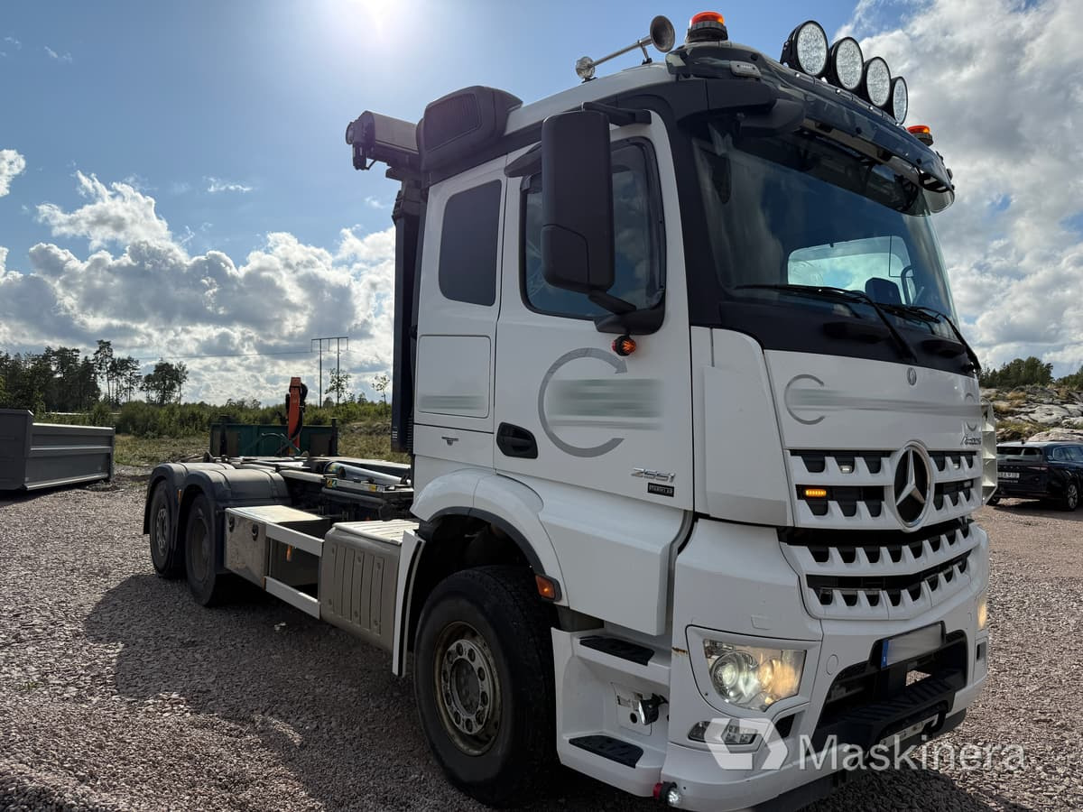 Lastväxlare Mercedes Arocs 2551 - Otros maquinaria: foto 3 Lastväxlare Mercedes Arocs 2551 - Otros maquinaria: foto 3