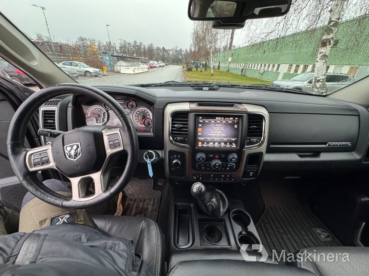 Furgón Pickup Ram 2500 Laramie: foto 17 Furgón Pickup Ram 2500 Laramie: foto 17