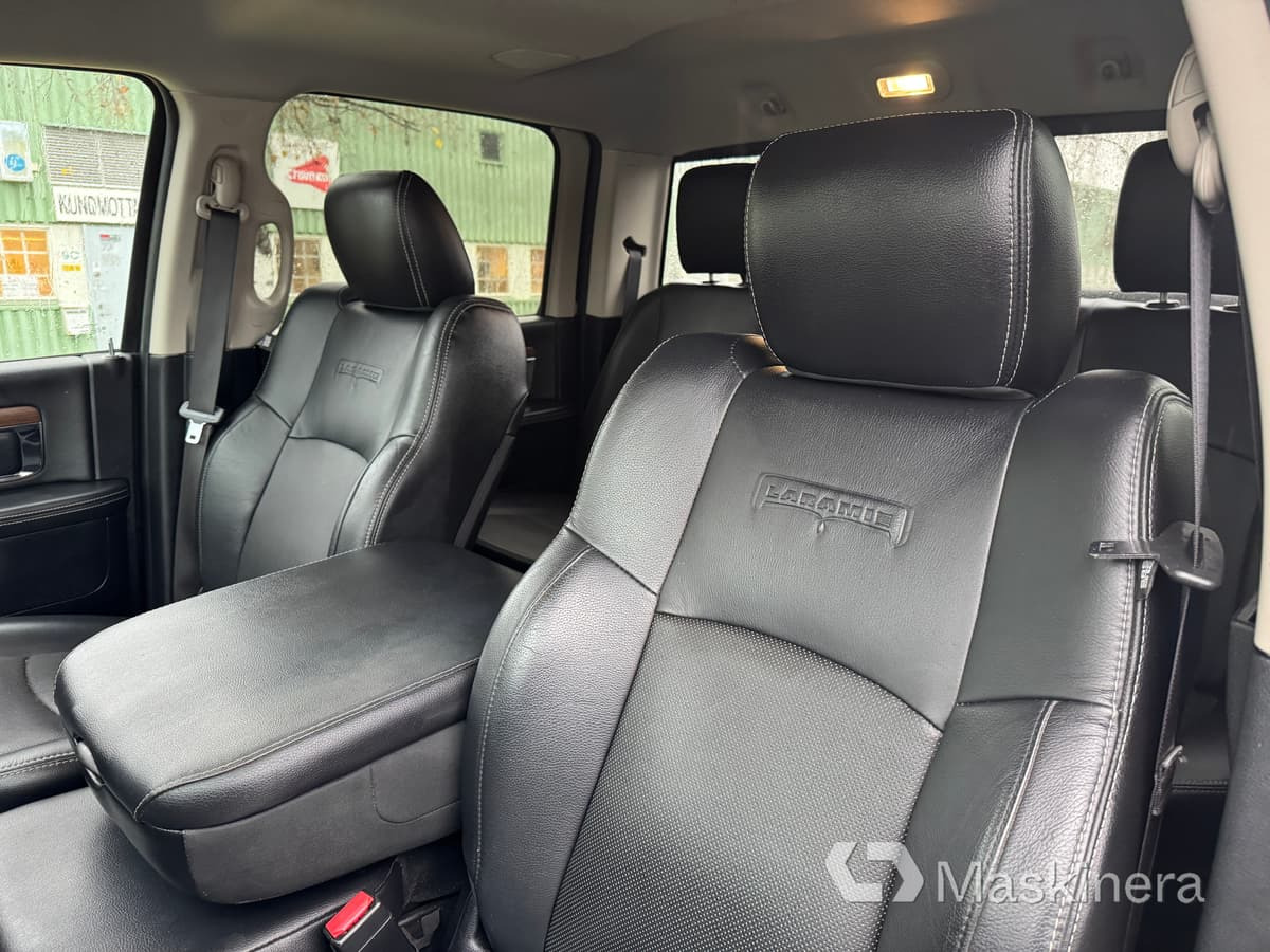 Furgón Pickup Ram 2500 Laramie: foto 15 Furgón Pickup Ram 2500 Laramie: foto 15