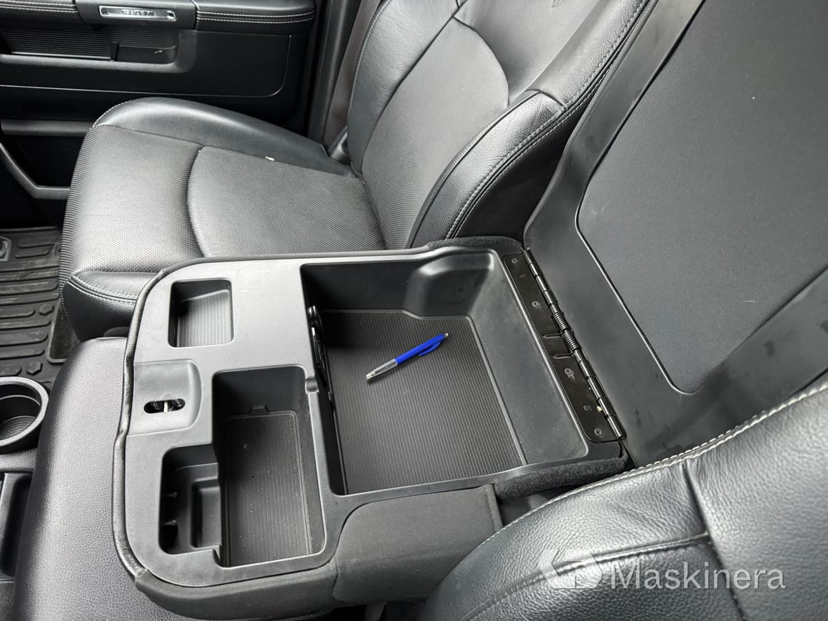 Furgón Pickup Ram 2500 Laramie: foto 23 Furgón Pickup Ram 2500 Laramie: foto 23