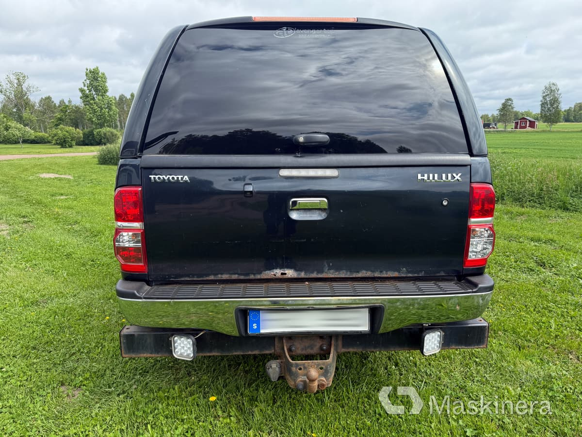 Pickup Toyota Hilux Dubbelhytt 3.0 D 4x4 - Furgón: foto 3 Pickup Toyota Hilux Dubbelhytt 3.0 D 4x4 - Furgón: foto 3