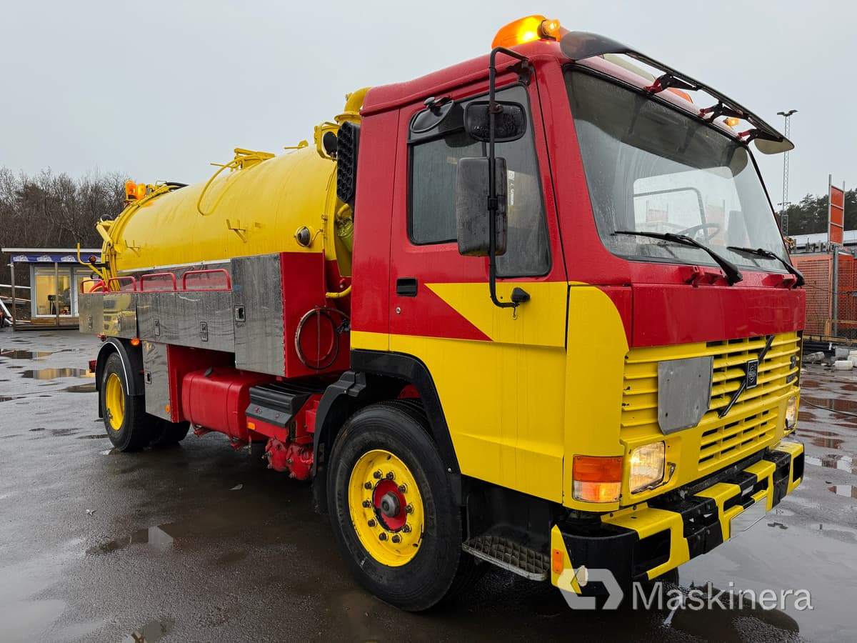 Slamsug / Spolbil Volvo FL10 4X2 - Limpieza de alcantarillado: foto 3 Slamsug / Spolbil Volvo FL10 4X2 - Limpieza de alcantarillado: foto 3