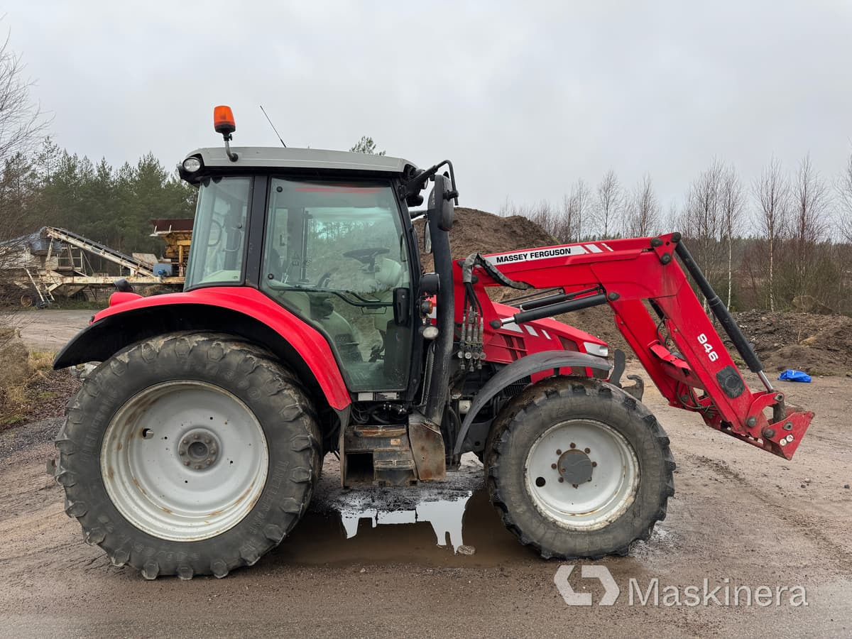 Traktor Massey Ferguson MF 5613 med Frontlastare - Tractor: foto 4 Traktor Massey Ferguson MF 5613 med Frontlastare - Tractor: foto 4