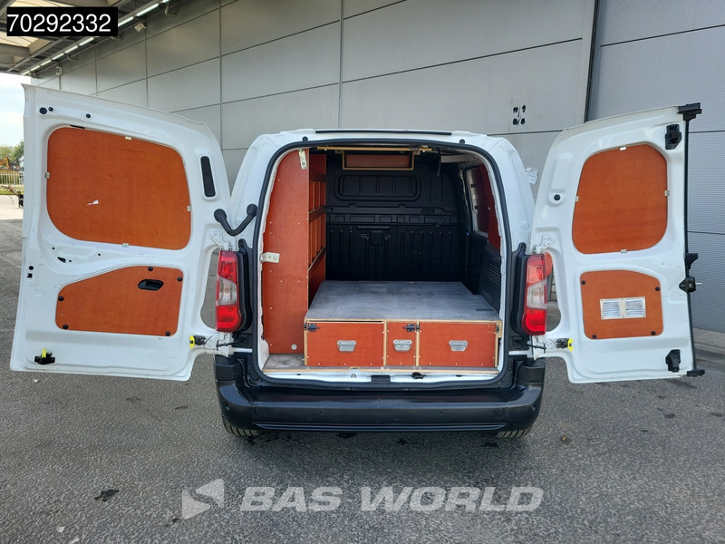 Citroën Berlingo 130PK Automaat L1H1 Navi Airco Cruise Camera Parkeersensoren Werkplaatsinrichting Euro6 L1 3m3 Airco Cruise control - Furgoneta pequeña: foto 3 Citroën Berlingo 130PK Automaat L1H1 Navi Airco Cruise Camera Parkeersensoren Werkplaatsinrichting Euro6 L1 3m3 Airco Cruise control - Furgoneta pequeña: foto 3