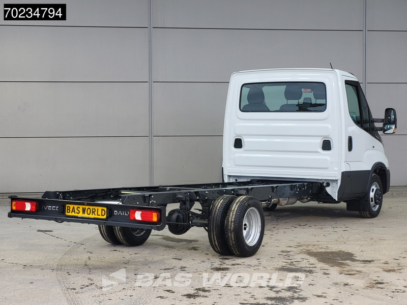 Iveco Daily 35C18 3.0L Automaat Dubbellucht 2025 model 410WB ACC Camera Airco Navi Chassis Cabine Fahrgestell Airco - Furgoneta: foto 3 Iveco Daily 35C18 3.0L Automaat Dubbellucht 2025 model 410WB ACC Camera Airco Navi Chassis Cabine Fahrgestell Airco - Furgoneta: foto 3