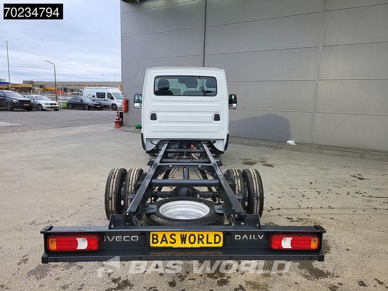 Iveco Daily 35C18 3.0L Automaat Dubbellucht 2025 model 410WB ACC Camera Airco Navi Chassis Cabine Fahrgestell Airco - Furgoneta: foto 5 Iveco Daily 35C18 3.0L Automaat Dubbellucht 2025 model 410WB ACC Camera Airco Navi Chassis Cabine Fahrgestell Airco - Furgoneta: foto 5