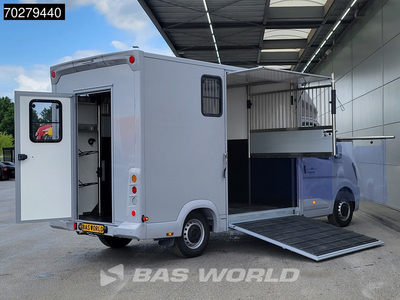 Renault Master 130pk 2025 model Paardenwagen Hengstenuitvoering / Horsetruck / Veewagen 18m3 Airco Cruise control - Furgoneta: foto 2 Renault Master 130pk 2025 model Paardenwagen Hengstenuitvoering / Horsetruck / Veewagen 18m3 Airco Cruise control - Furgoneta: foto 2