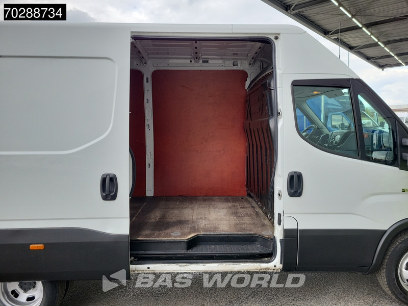 Furgón Iveco Daily 35C18 3.0L Automaat Dubbellucht L2H2 3,5t Trekhaak Airco Cruise Camera Euro6 L2 12m3 Airco Trekhaak Cruise control: foto 7