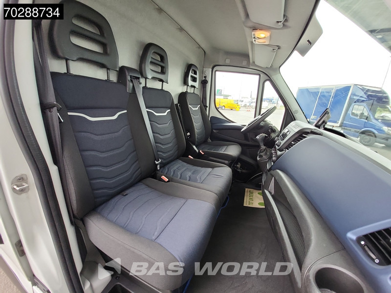 Furgón Iveco Daily 35C18 3.0L Automaat Dubbellucht L2H2 3,5t Trekhaak Airco Cruise Camera Euro6 L2 12m3 Airco Trekhaak Cruise control: foto 12