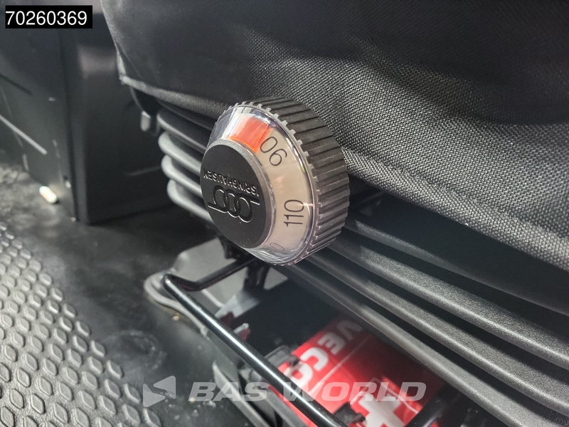 Furgoneta caja cerrada nuevo Iveco Daily 35C21 3.0L Automaat Laadklep Zijdeur 2025-Model 210PK Dubbellucht ACC LED CarPlay Lat om Lat D'Hollandia Euro6 Meubelbak Koffer: foto 19 Furgoneta caja cerrada nuevo Iveco Daily 35C21 3.0L Automaat Laadklep Zijdeur 2025-Model 210PK Dubbellucht ACC LED CarPlay Lat om Lat D'Hollandia Euro6 Meubelbak Koffer: foto 19