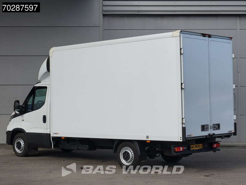 Iveco Daily 35S16 Automaat Bakwagen Achterdeuren Airco Camera Euro6 Meubelbak Koffer 21m3 Airco - Furgoneta caja cerrada: foto 2 Iveco Daily 35S16 Automaat Bakwagen Achterdeuren Airco Camera Euro6 Meubelbak Koffer 21m3 Airco - Furgoneta caja cerrada: foto 2