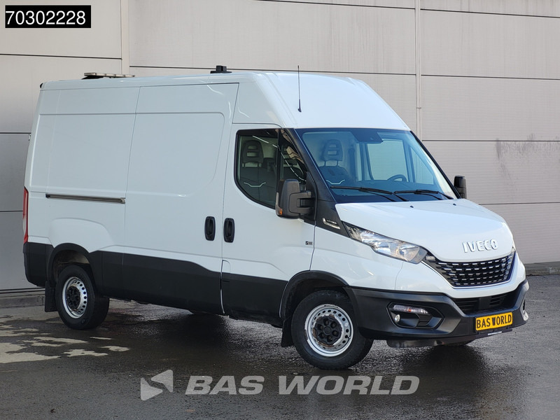 Iveco Daily 35S16 Automaat L2H2 3,5t Trekhaak 160PK ACC Navi Airco Camera Werkplaatsinrichting Euro6 L2 Airco Trekhaak - Furgón: foto 3 Iveco Daily 35S16 Automaat L2H2 3,5t Trekhaak 160PK ACC Navi Airco Camera Werkplaatsinrichting Euro6 L2 Airco Trekhaak - Furgón: foto 3