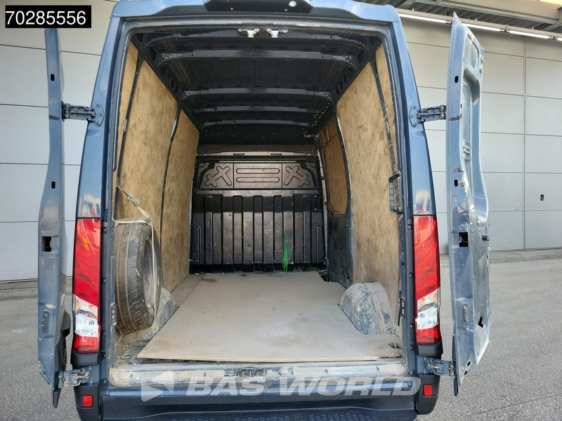Iveco Daily 35S18 3.0L Automaat L2H2 3,5t Trekhaak LED Navi Airco Cruise Camera Euro6 L2 11m3 Airco Trekhaak Cruise control - Furgón: foto 3 Iveco Daily 35S18 3.0L Automaat L2H2 3,5t Trekhaak LED Navi Airco Cruise Camera Euro6 L2 11m3 Airco Trekhaak Cruise control - Furgón: foto 3