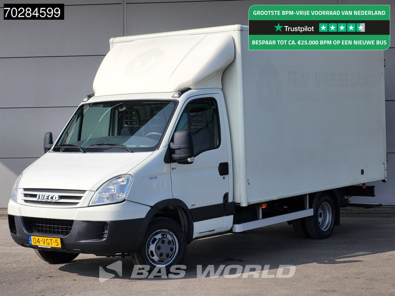 Iveco Daily 40C15 3.0L Bakwagen met achterdeuren APK 04-26 Trekhaak Koffer Meubelbak 19m3 Trekhaak - Furgoneta caja cerrada: foto 1 Iveco Daily 40C15 3.0L Bakwagen met achterdeuren APK 04-26 Trekhaak Koffer Meubelbak 19m3 Trekhaak - Furgoneta caja cerrada: foto 1