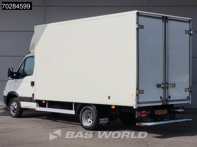 Iveco Daily 40C15 3.0L Bakwagen met achterdeuren APK 04-26 Trekhaak Koffer Meubelbak 19m3 Trekhaak - Furgoneta caja cerrada: foto 2 Iveco Daily 40C15 3.0L Bakwagen met achterdeuren APK 04-26 Trekhaak Koffer Meubelbak 19m3 Trekhaak - Furgoneta caja cerrada: foto 2
