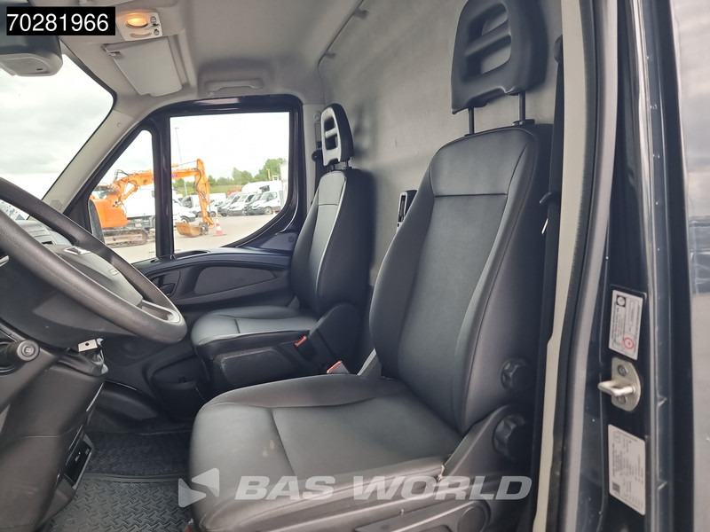 Leasing de Iveco Daily 50C18 3.0L Automaat L4H2 Luchtvering Dubbellucht 3,5t Trekhaak Airco Cruise Camera Euro6 L4 16m3 Airco Trekhaak Cruise control Iveco Daily 50C18 3.0L Automaat L4H2 Luchtvering Dubbellucht 3,5t Trekhaak Airco Cruise Camera Euro6 L4 16m3 Airco Trekhaak Cruise control: foto 13