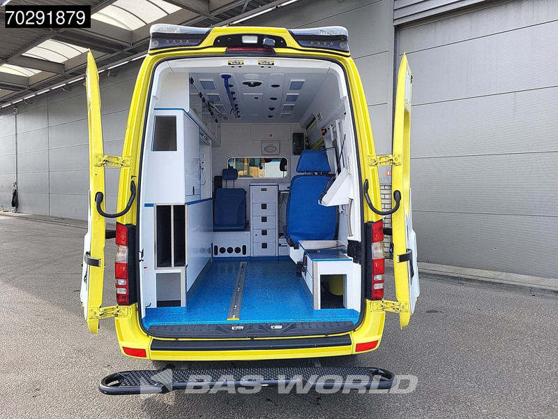 Mercedes-Benz Sprinter 319 CDI Marge! 3.0L V6 Automaat 2x Schuifdeur Airco Cruise Euro6 Krankenwagen Rettungswagen 8m3 Airco Cruise control - Ambulancia: foto 3 Mercedes-Benz Sprinter 319 CDI Marge! 3.0L V6 Automaat 2x Schuifdeur Airco Cruise Euro6 Krankenwagen Rettungswagen 8m3 Airco Cruise control - Ambulancia: foto 3
