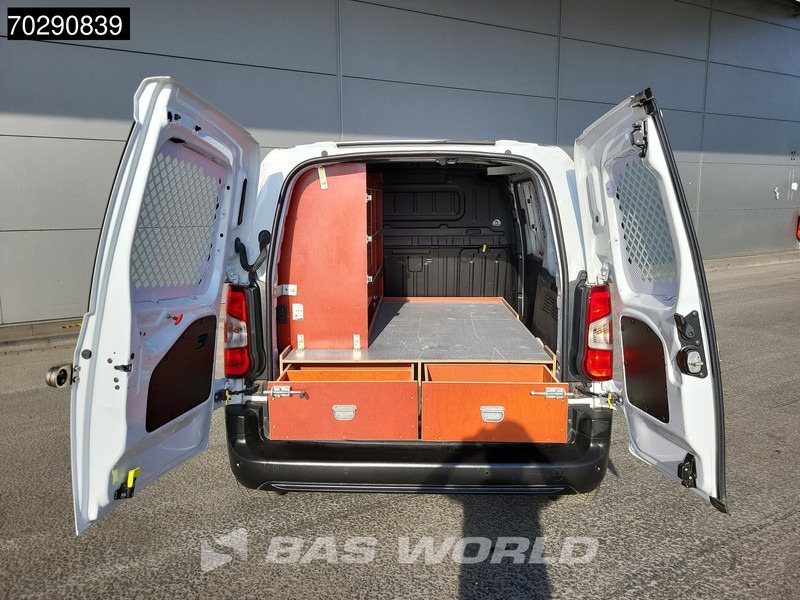 Opel Combo 110PK L1H1 Benzine Emissievrije Euro6 Automaat Navi Airco Cruise Parkeersensoren L1 3m3 Airco Cruise control - Furgoneta pequeña: foto 3 Opel Combo 110PK L1H1 Benzine Emissievrije Euro6 Automaat Navi Airco Cruise Parkeersensoren L1 3m3 Airco Cruise control - Furgoneta pequeña: foto 3