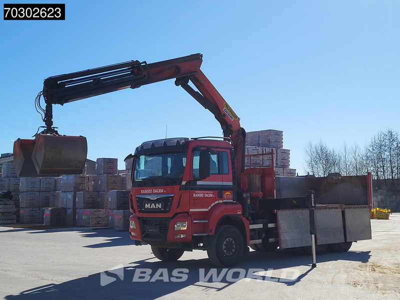 Camión volquete, Camión grúa MAN TGS 33.440 6X4 Palfinger PK23001-EH Kran Crane Big-Axle 13m3 tipper Euro 6: foto 15 Camión volquete, Camión grúa MAN TGS 33.440 6X4 Palfinger PK23001-EH Kran Crane Big-Axle 13m3 tipper Euro 6: foto 15