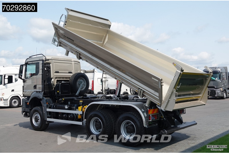MAN TGS 33.480 TGS 6X6 6x6 3-Way Kipper Big-Axle Euro 6 - Camión volquete: foto 2 MAN TGS 33.480 TGS 6X6 6x6 3-Way Kipper Big-Axle Euro 6 - Camión volquete: foto 2