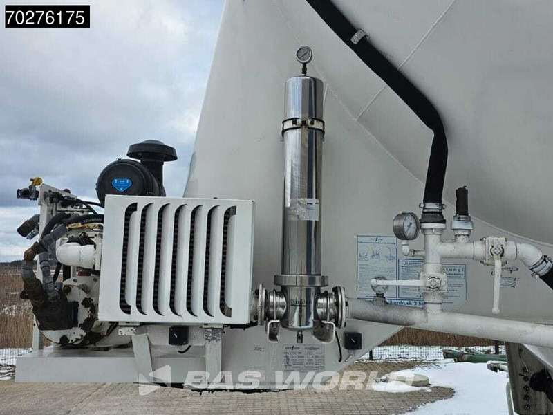 Semirremolque cisterna para transporte de alimentos SPITZER SF2755/4P 3 axles 55 m3 Liftachse: foto 6 Semirremolque cisterna para transporte de alimentos SPITZER SF2755/4P 3 axles 55 m3 Liftachse: foto 6