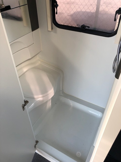 ADRIA ACTION 391 LH - Caravana: foto 4 ADRIA ACTION 391 LH - Caravana: foto 4