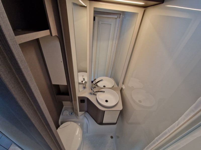 Etrusco T 6.9 SB - Autocaravana perfilada: foto 2 Etrusco T 6.9 SB - Autocaravana perfilada: foto 2