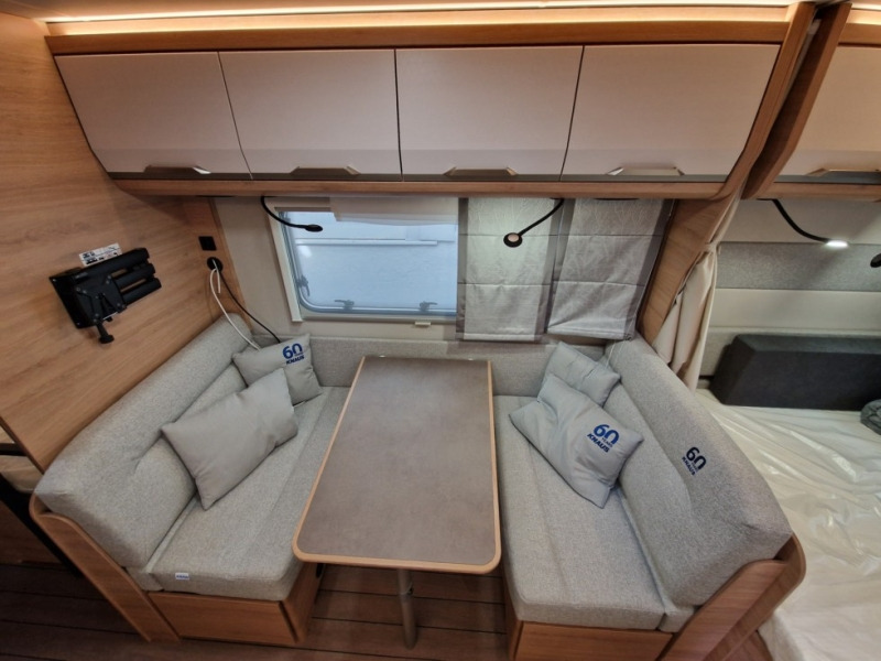 Knaus Sudwind 500 QDK 60° Years - Caravana: foto 5 Knaus Sudwind 500 QDK 60° Years - Caravana: foto 5