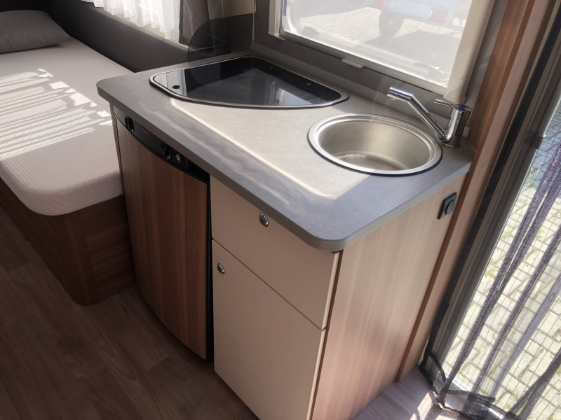 WEINSBERG CARAONE 480 EU - Caravana: foto 4 WEINSBERG CARAONE 480 EU - Caravana: foto 4