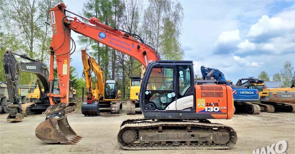 Hitachi ZX130 LCN-6 - Excavadora de cadenas: foto 1 Hitachi ZX130 LCN-6 - Excavadora de cadenas: foto 1