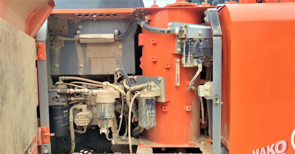 Excavadora de cadenas Hitachi ZX130 LCN-6: foto 9