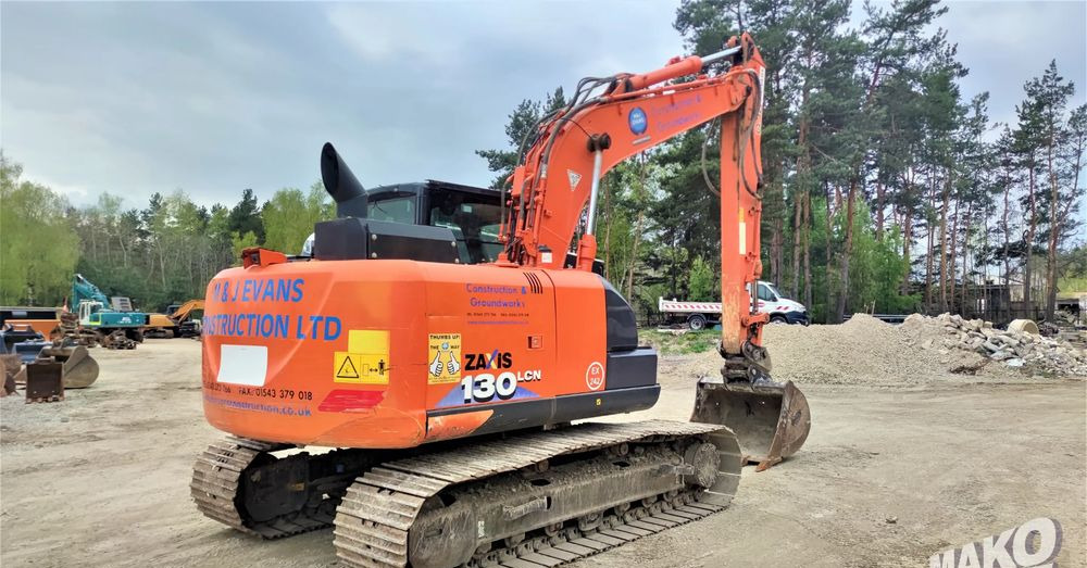Hitachi ZX130 LCN-6 - Excavadora de cadenas: foto 4 Hitachi ZX130 LCN-6 - Excavadora de cadenas: foto 4