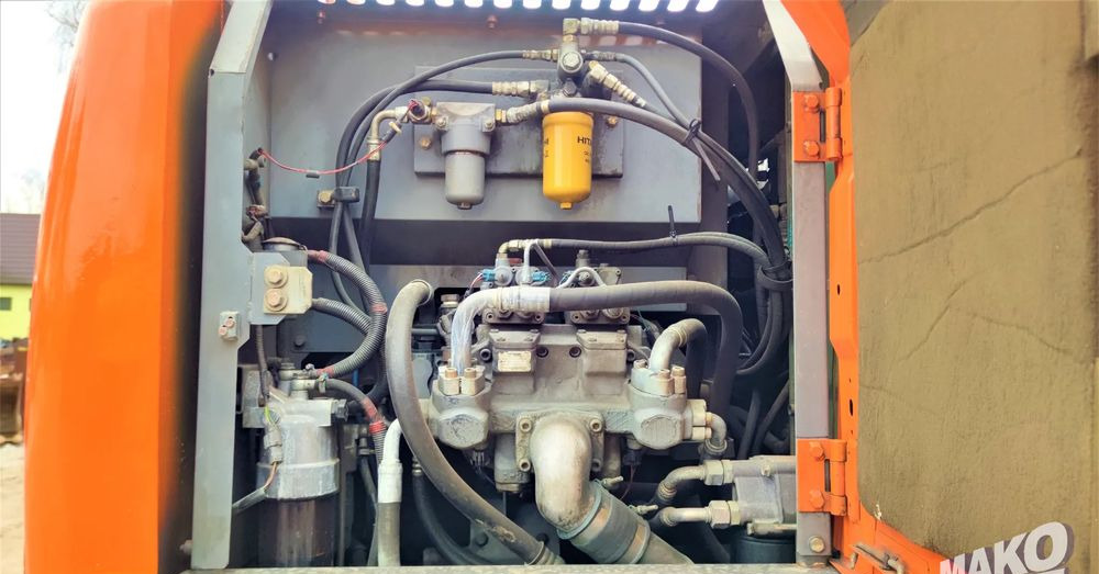 Excavadora de ruedas Hitachi ZX140W-3: foto 9