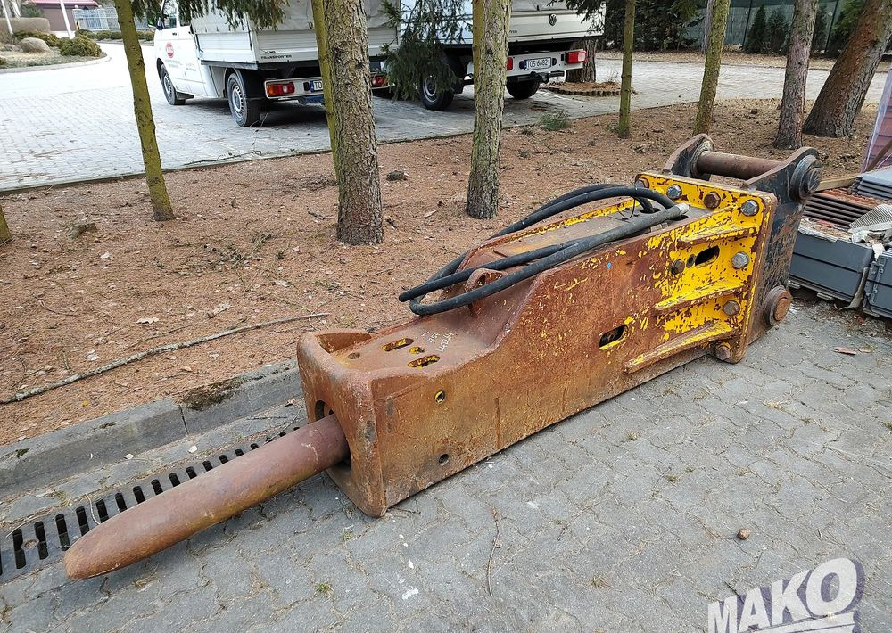 Młot hydrauliczny Atlas Copco 2310kg do koparki - Implemento para Maquinaria de construcción: foto 1 Młot hydrauliczny Atlas Copco 2310kg do koparki - Implemento para Maquinaria de construcción: foto 1