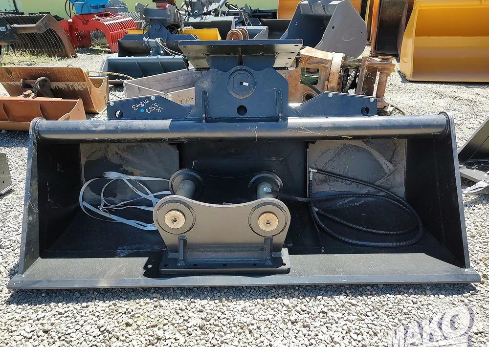 NOWA Łyżka skarpowa hydrauliczna Haner 236cm do koparki Miller fi 100 - Implemento para Maquinaria de construcción: foto 2 NOWA Łyżka skarpowa hydrauliczna Haner 236cm do koparki Miller fi 100 - Implemento para Maquinaria de construcción: foto 2