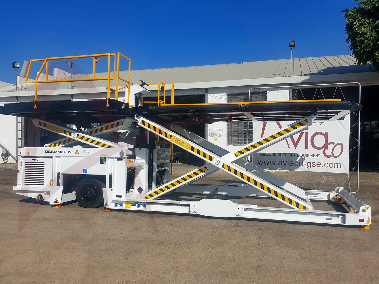 JBT AEROTECH COMMANDER 15iS - Cargadora de contenedores/ Palets: foto 2 JBT AEROTECH COMMANDER 15iS - Cargadora de contenedores/ Palets: foto 2