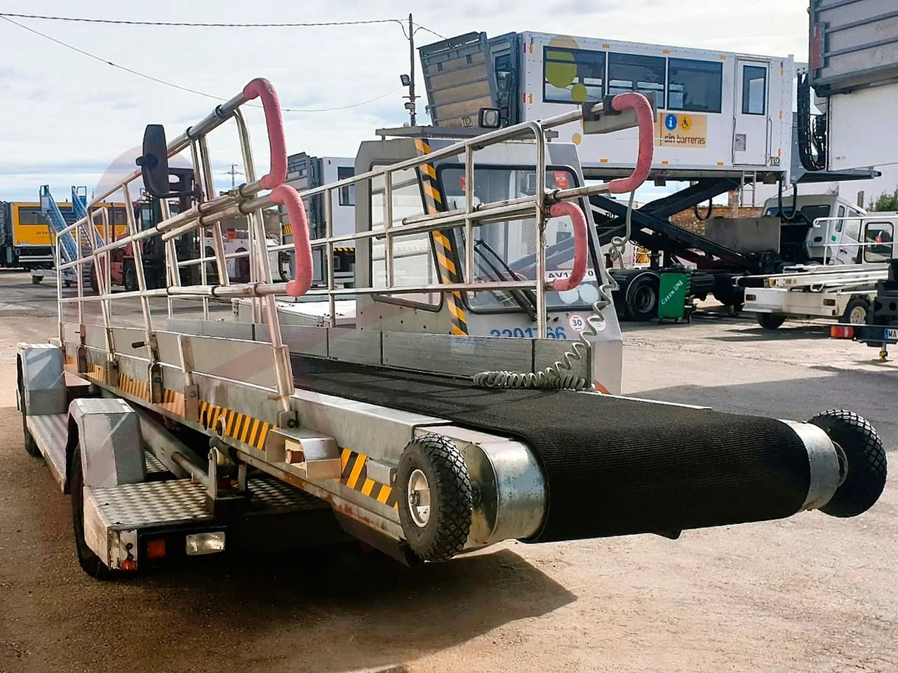 ROFAN FP-9 - Cargadora de banda: foto 3 ROFAN FP-9 - Cargadora de banda: foto 3