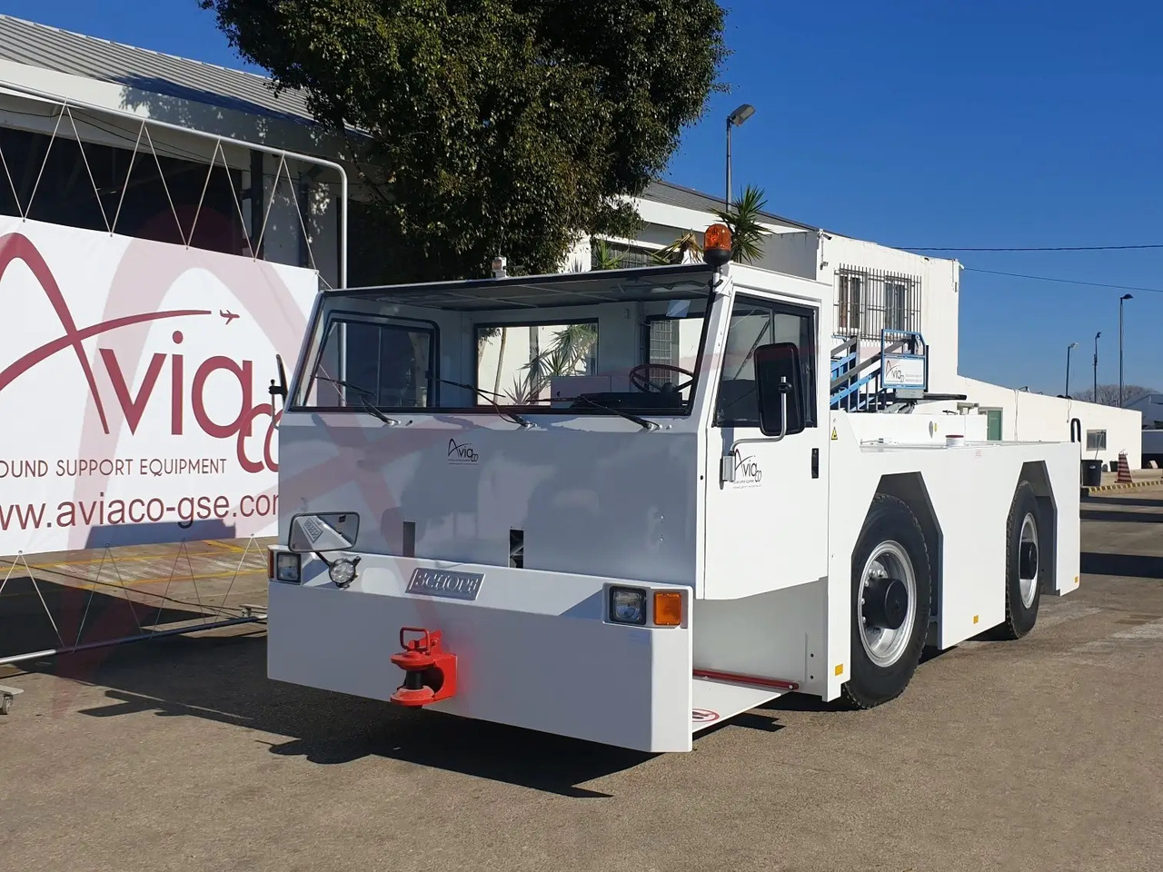 SCHOPF F180 - Remolcador de aviones: foto 3 SCHOPF F180 - Remolcador de aviones: foto 3